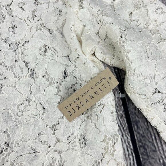 Flynn Skye Lace Crop Top Size M NWT - Picture 3 of 9